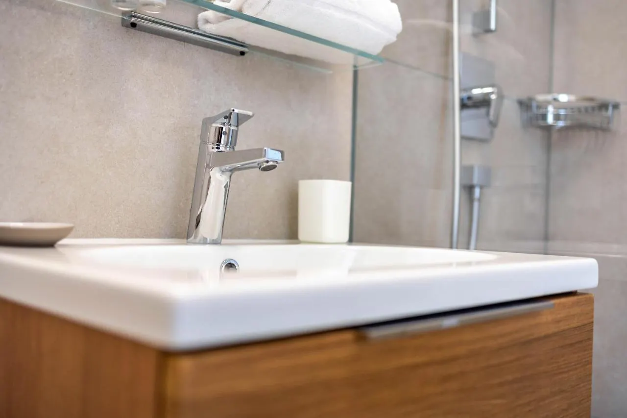 Huber Living Basic 206 Lejlighed Germering Tyskland